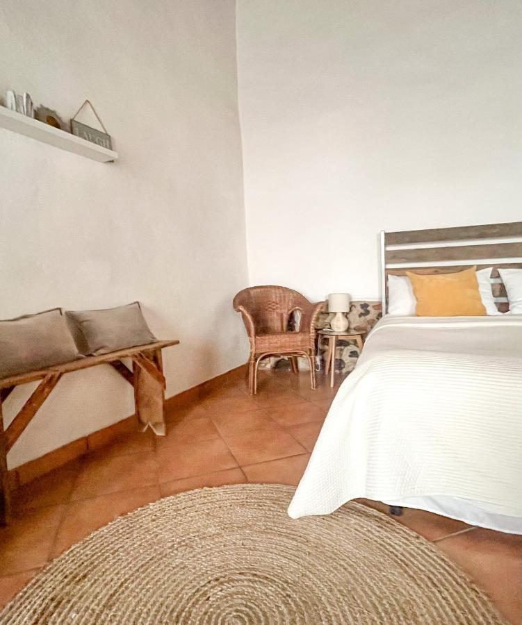 Is Scabas Guestrooms Solarussa Extérieur photo