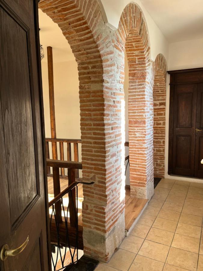 Is Scabas Guestrooms Solarussa Extérieur photo
